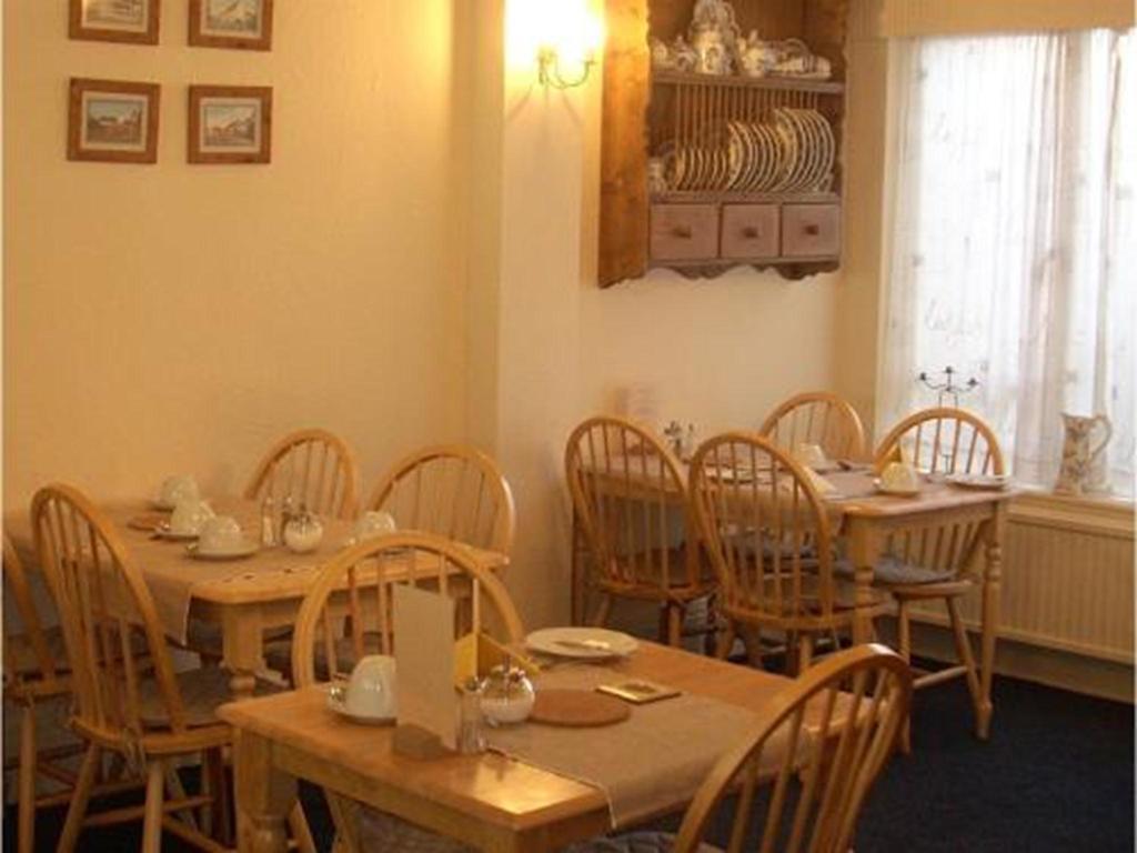 The Adelphi Bed & Breakfast Пейнтън Екстериор снимка